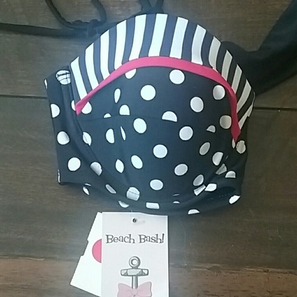 Bikini - Picture 2 of 2